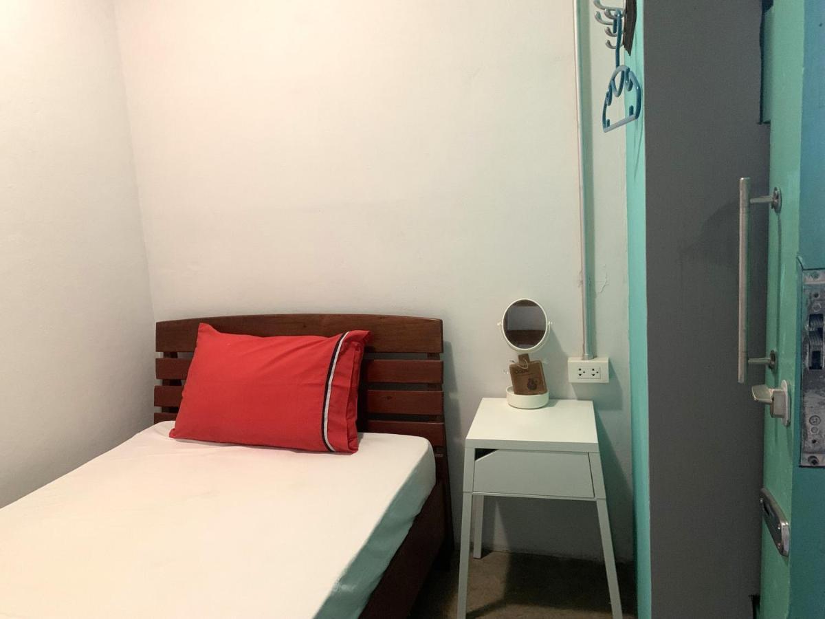 Sleep Sheep Phuket Hostel Sha Esterno foto
