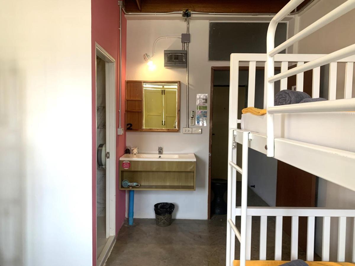 Sleep Sheep Phuket Hostel Sha Esterno foto